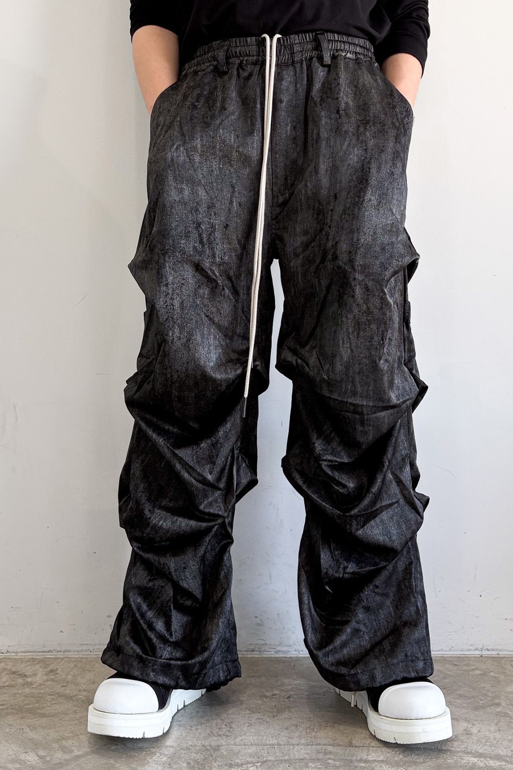 TUCK WIDE / ブラック