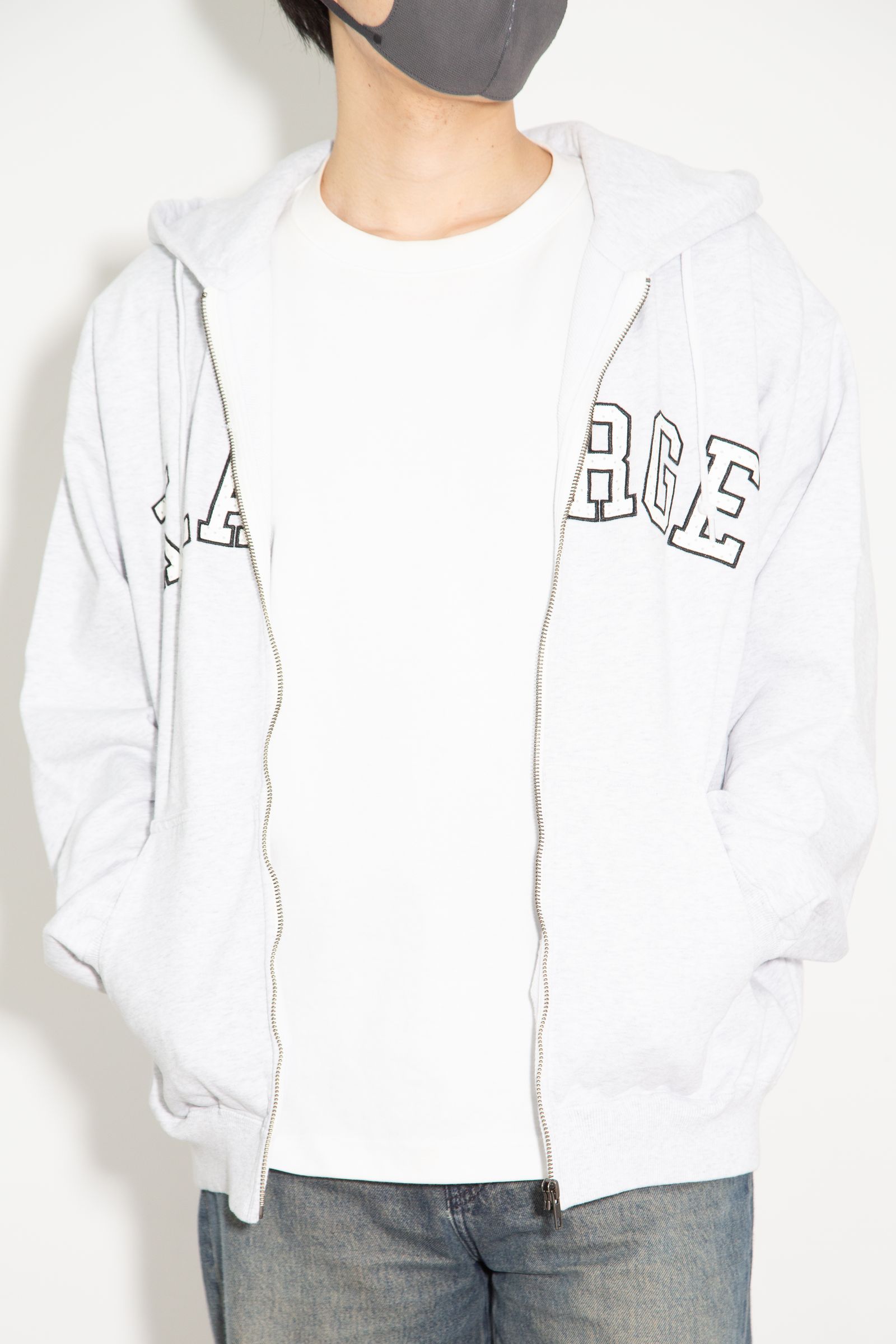 PERFORATED LEATHER LOGO ZIP UP HOODED SWEATSHIRT / アッシュ