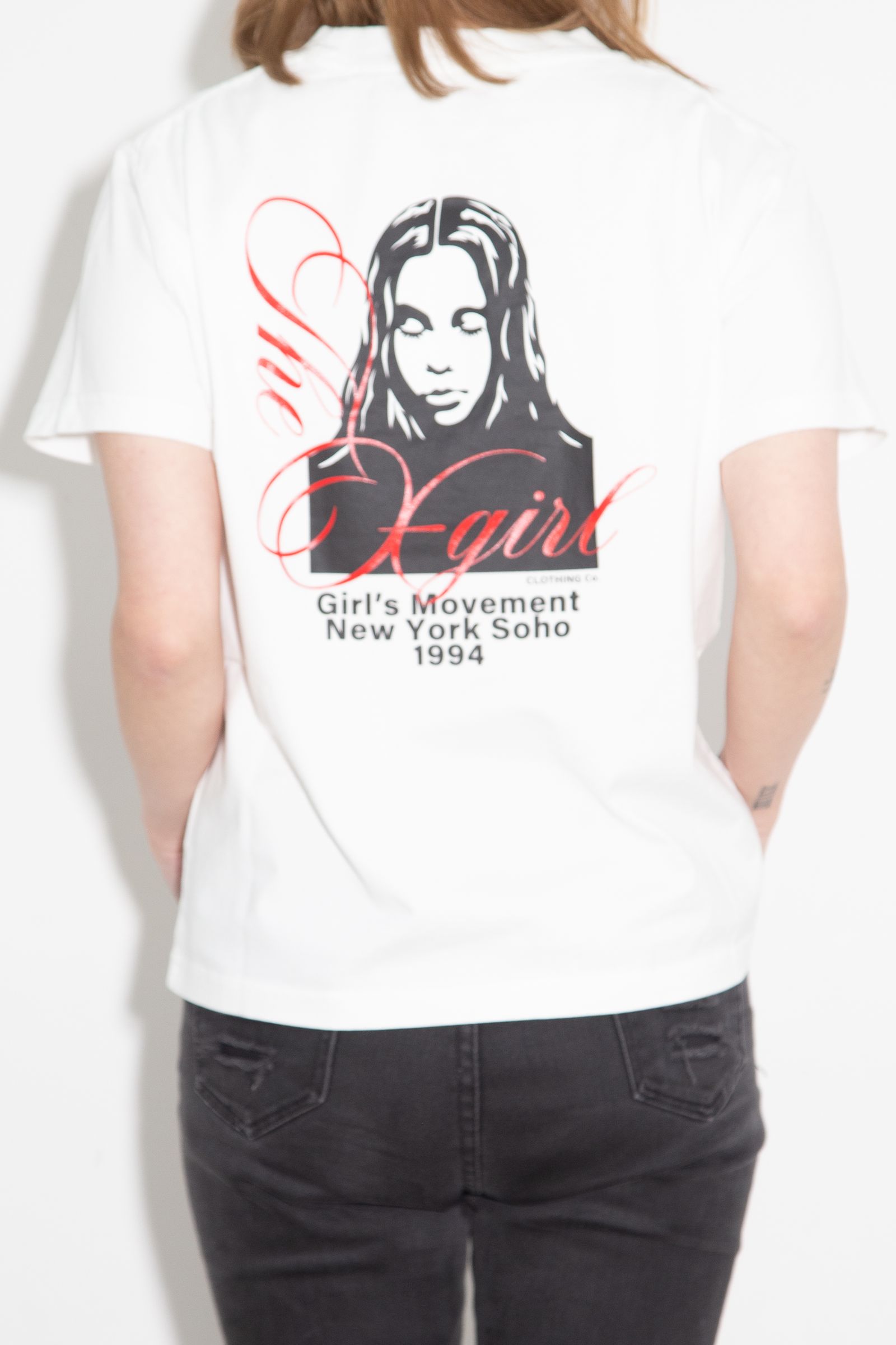[ラスト1点 サイズM] CURSIVE SCRIPT LOGO AND FACE S/S TEE / ホワイト