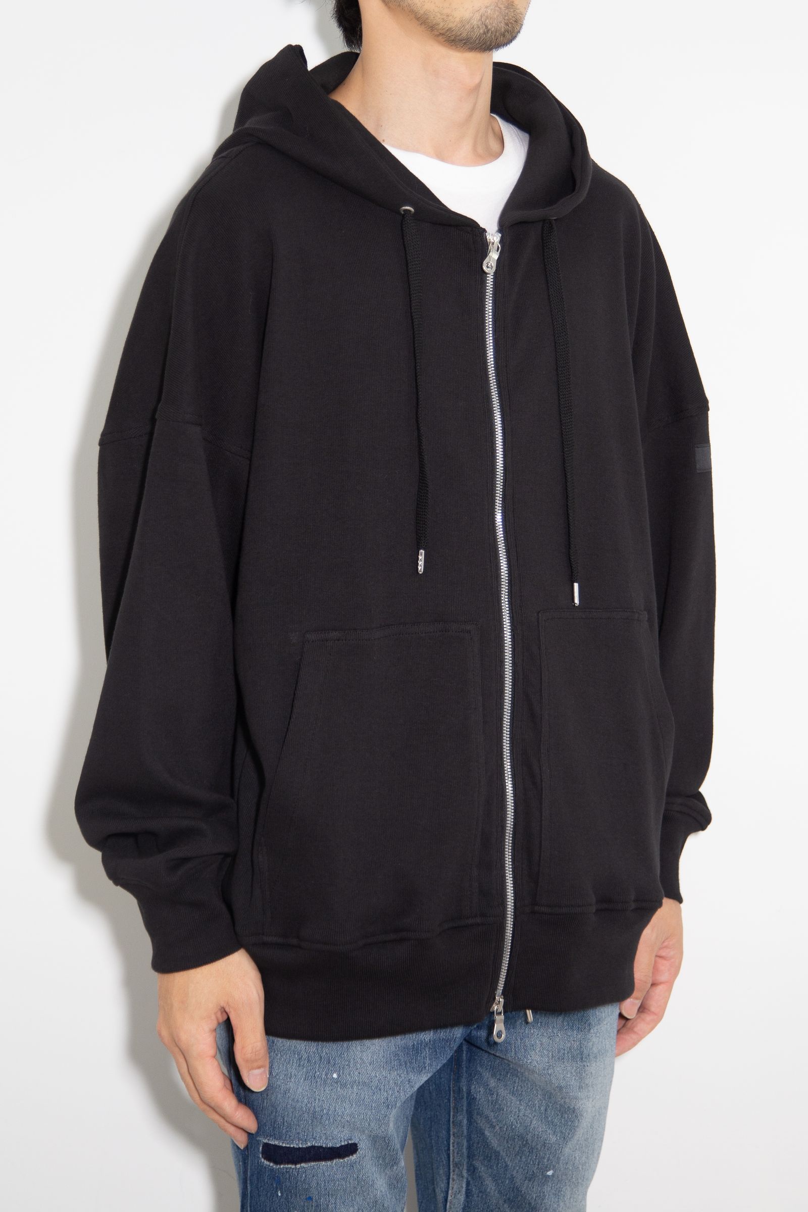 fries zip loose hoodie / ブラック