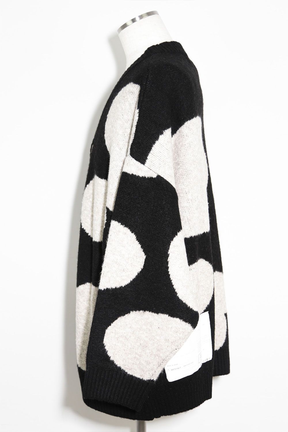 ドット模様オーバーサイズカーディガン / Polka Pattern Knit Cardigan / ブラック×ベージュ / ag-8010