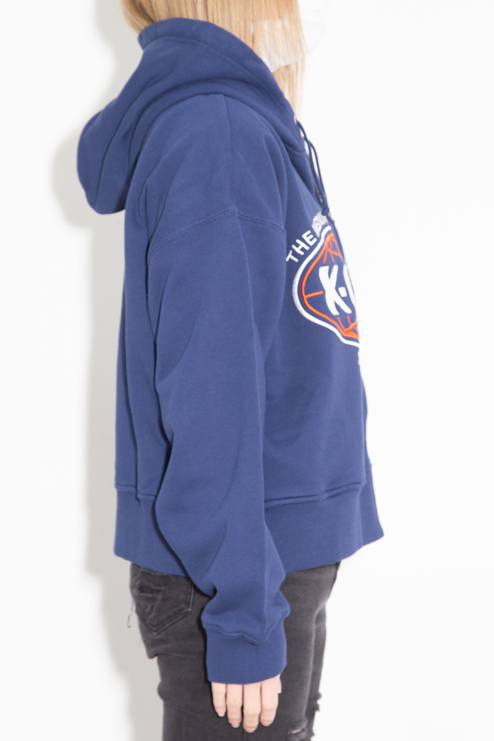 ［ラスト1点 サイズM］PANELED GRAPHIC ZIP UP SWEAT HOODIE / ネイビー