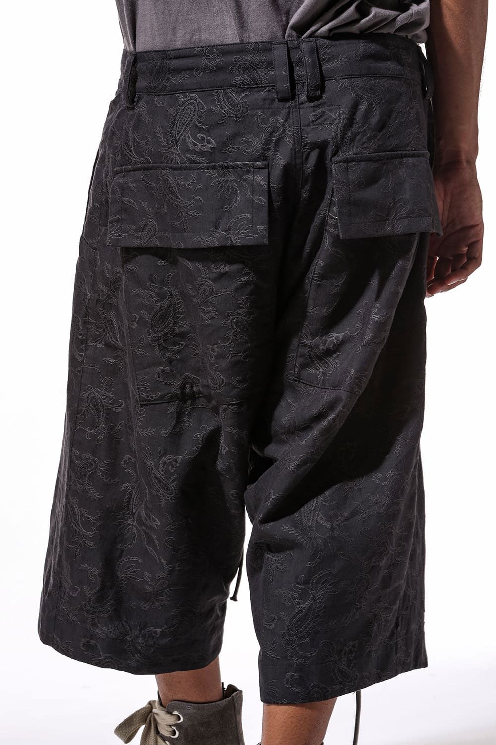 [ラスト1点 サイズ1] ペイズリー袴タックショーツ / Paisley Front Zip Tuck Shorts / ブラック / ag-9061-1