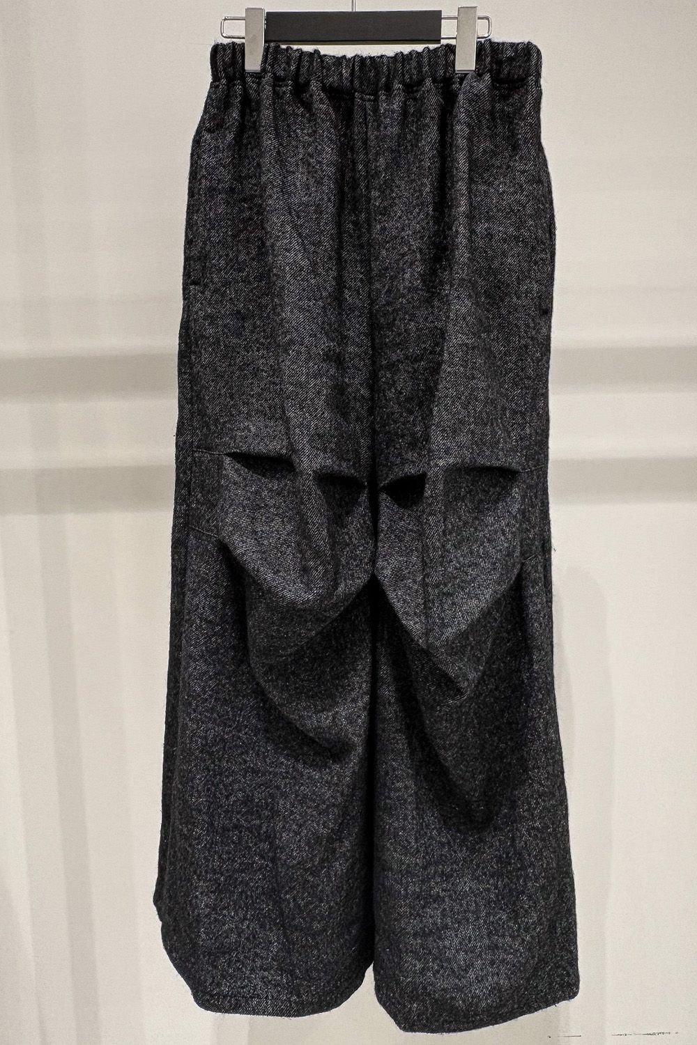 ［ラスト1点 サイズ1］Knee-Tucked Easy Pants / ダークグレー