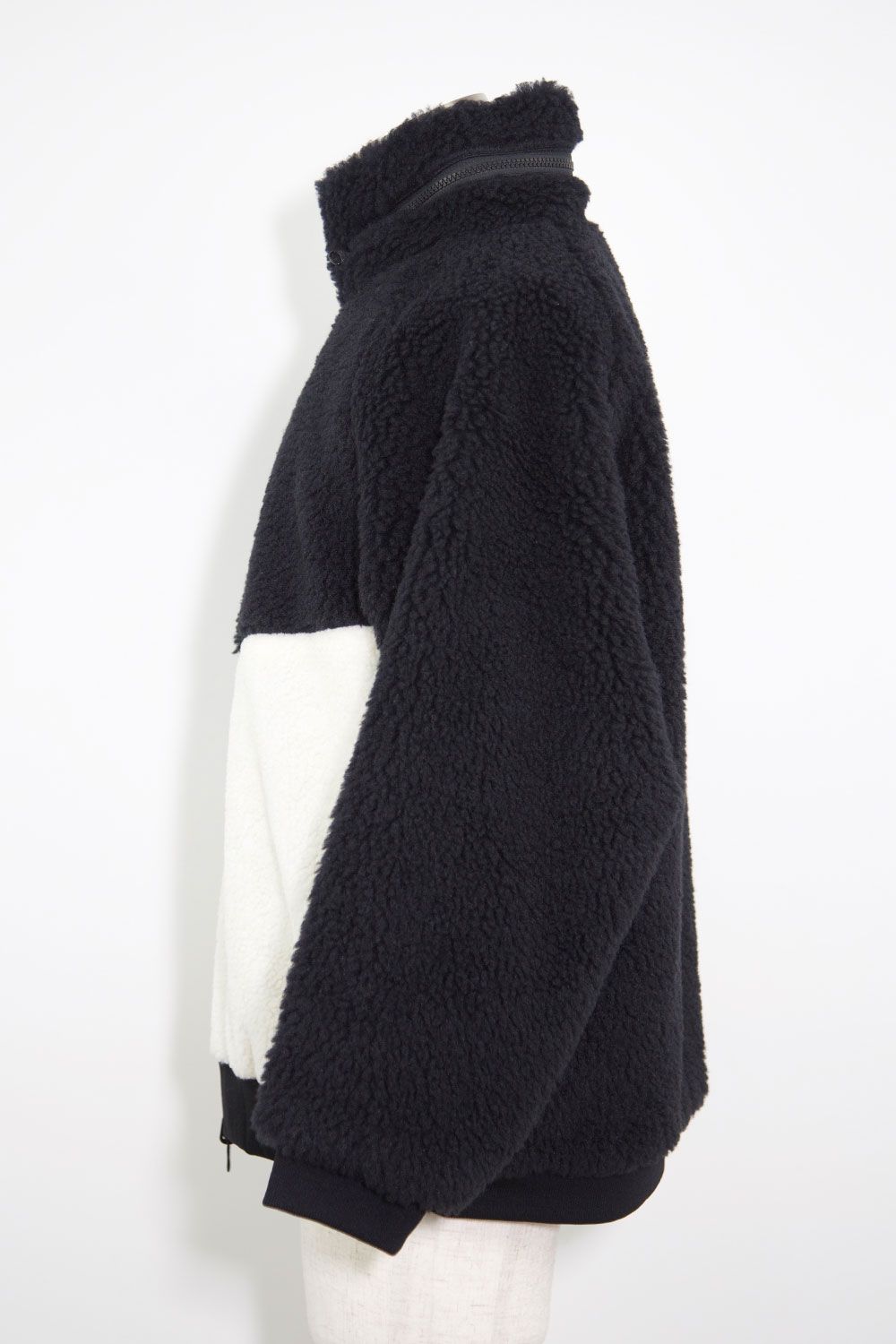REVERSIBLE BOA BLOUSON / パンダ