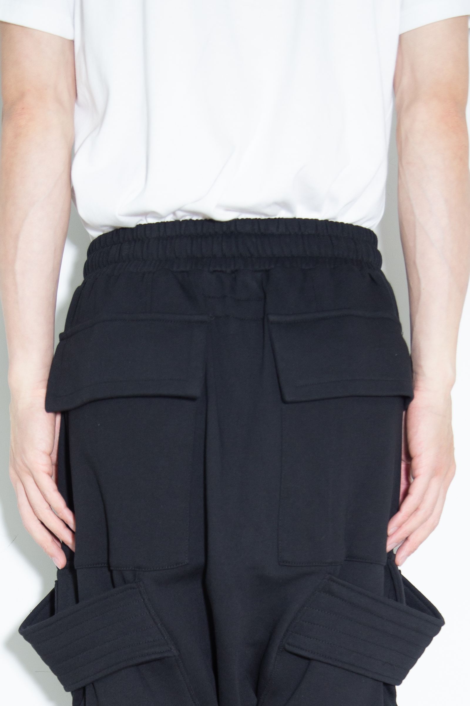 ベルトカーゴスウェットサルエルショーツ / Belt Cargo Sweat Sarouel Shorts / ブラック / ag-9046