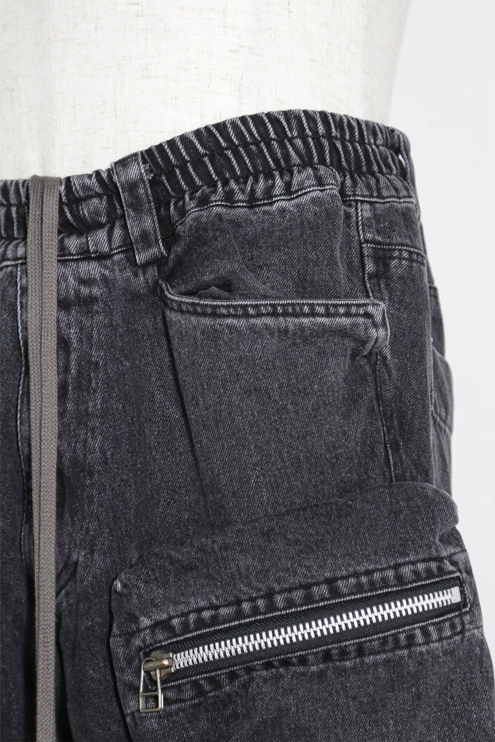デニム"モンスタータック"フレアバギーパンツ / Denim Tuck Flare Baggy Pants / ブラック / ag-10031-1