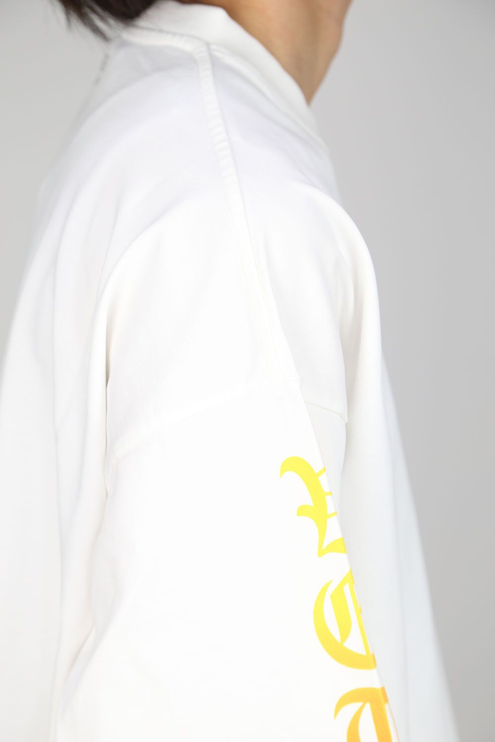 VETEMENTS - DEGRADE GOTHIC LOGO LONG SLEEVE / ホワイト | Tempt
