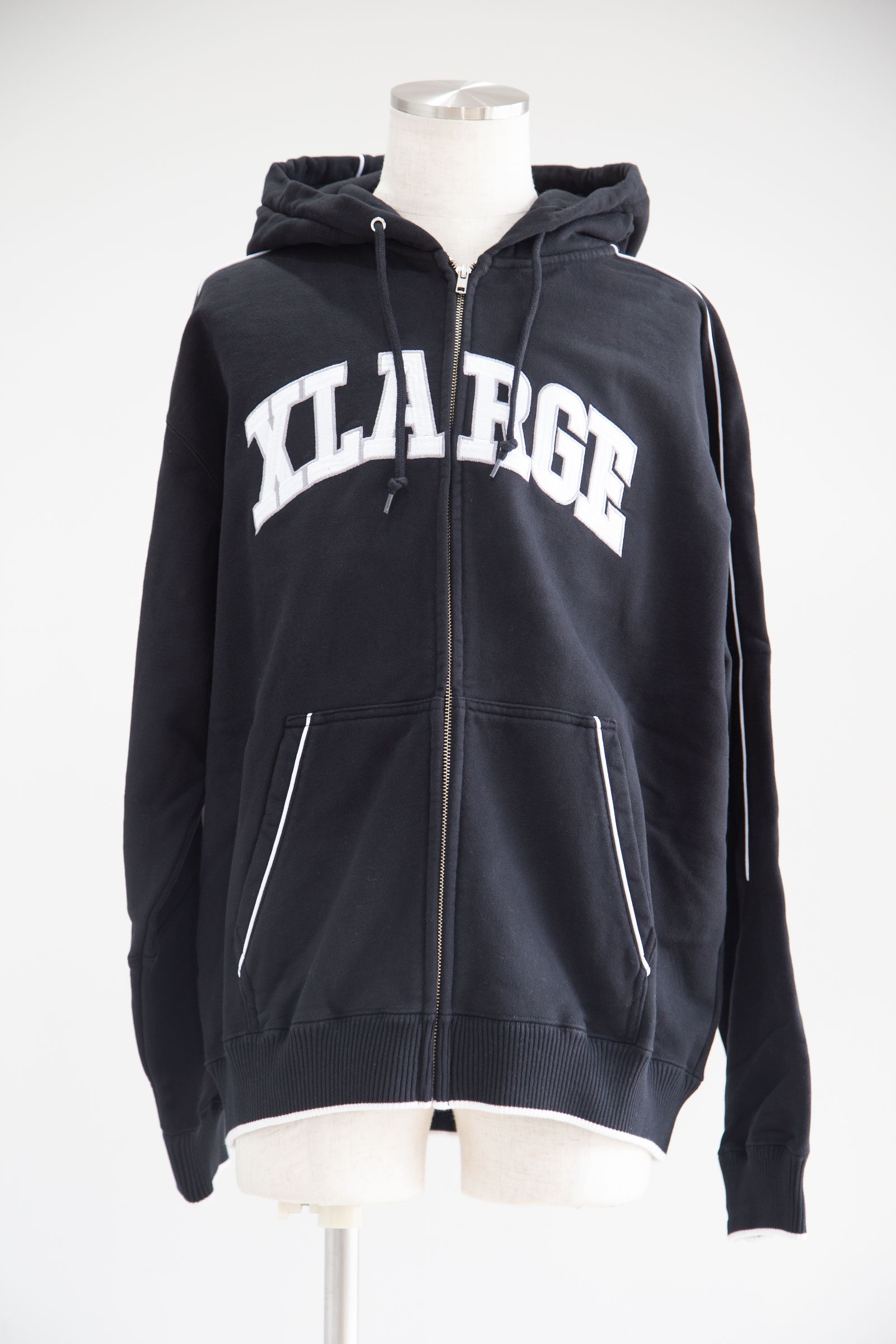 XLARGE - ZIP UP HOODED SWEATSHIRT / ブラック | Tempt