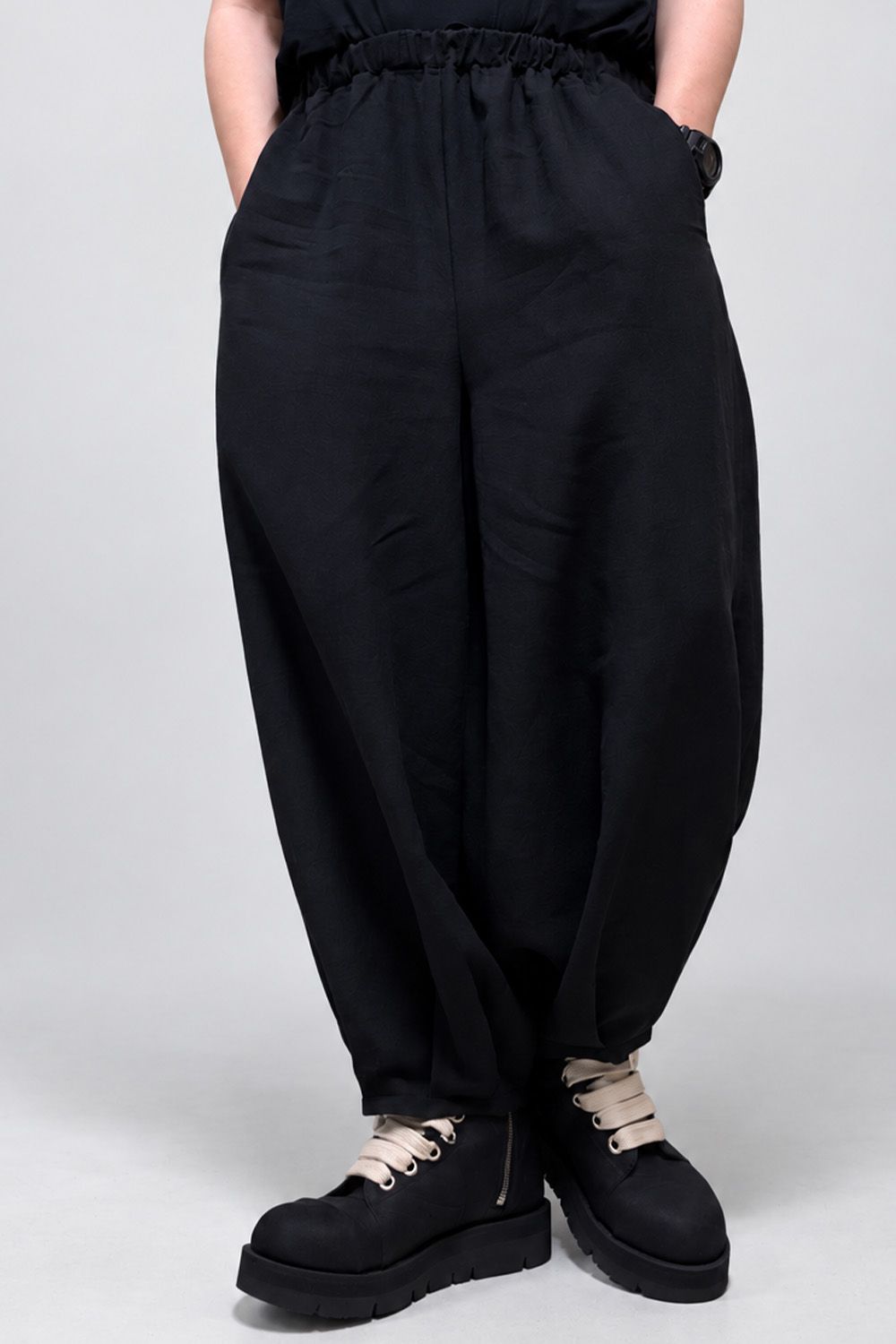 ［ラスト1点 サイズ1］Linen Tucked Hem Wide Easy Pants / ブラック