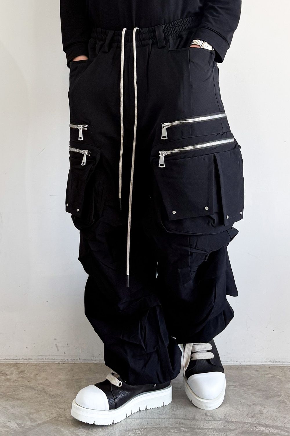 CARGO TUCK WIDE / ブラック