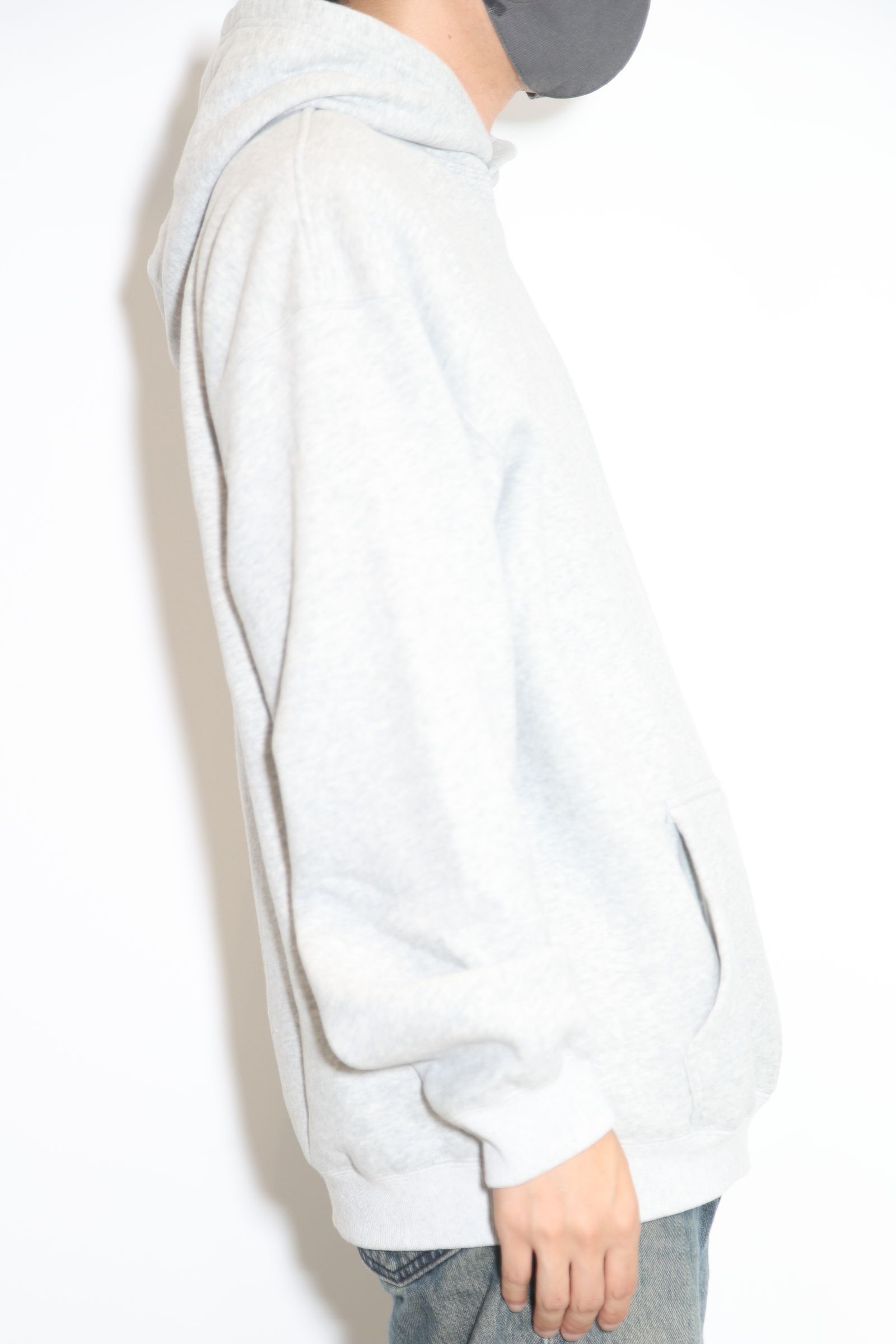 EMBROIDERY HOODIE / グレー