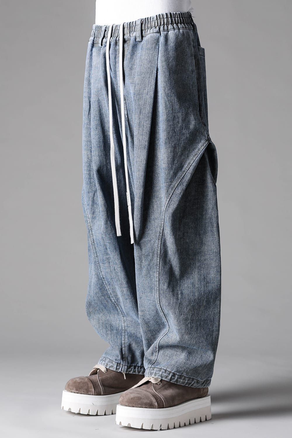 Side Tuck Tepared Pants