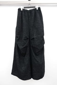 Knee-Tucked Easy Pants