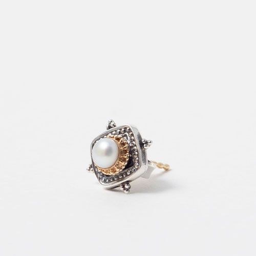 Cyclades Small Stud Square Earrings（Pearl） / GA004