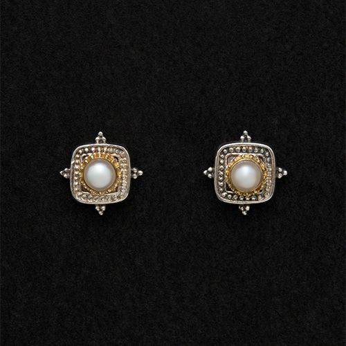 Cyclades Small Stud Square Earrings（Pearl） / GA004