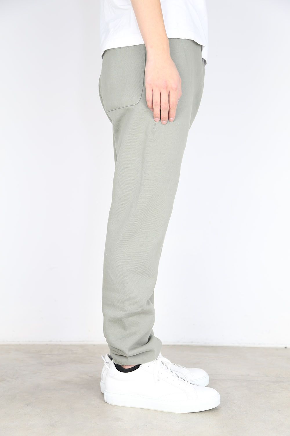 FRONT LOGO REFLECTOR SWEAT PANTS / セージ