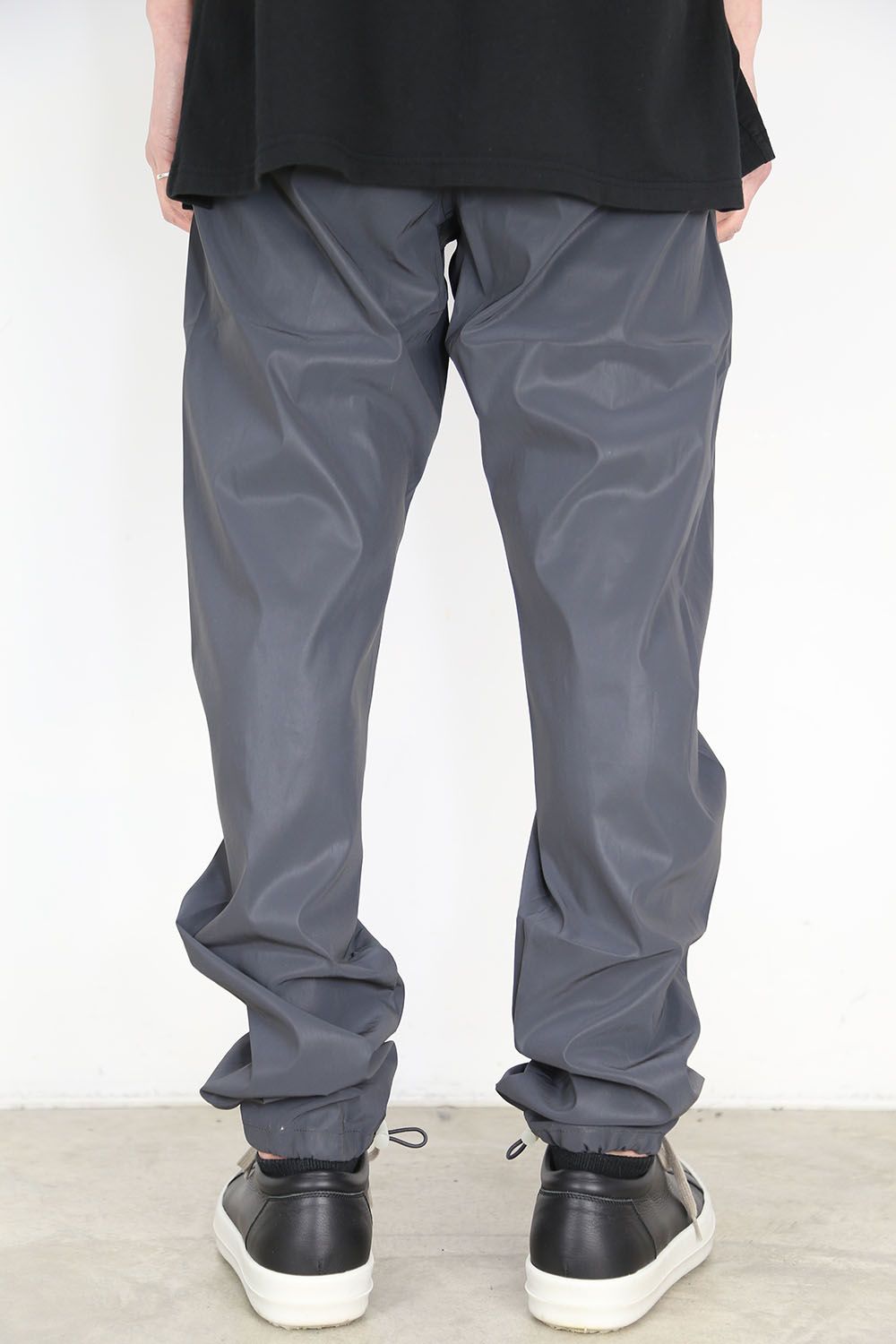 FOG ESSENTIALS - TRACK NYLON PANTS / ブラック | Tempt