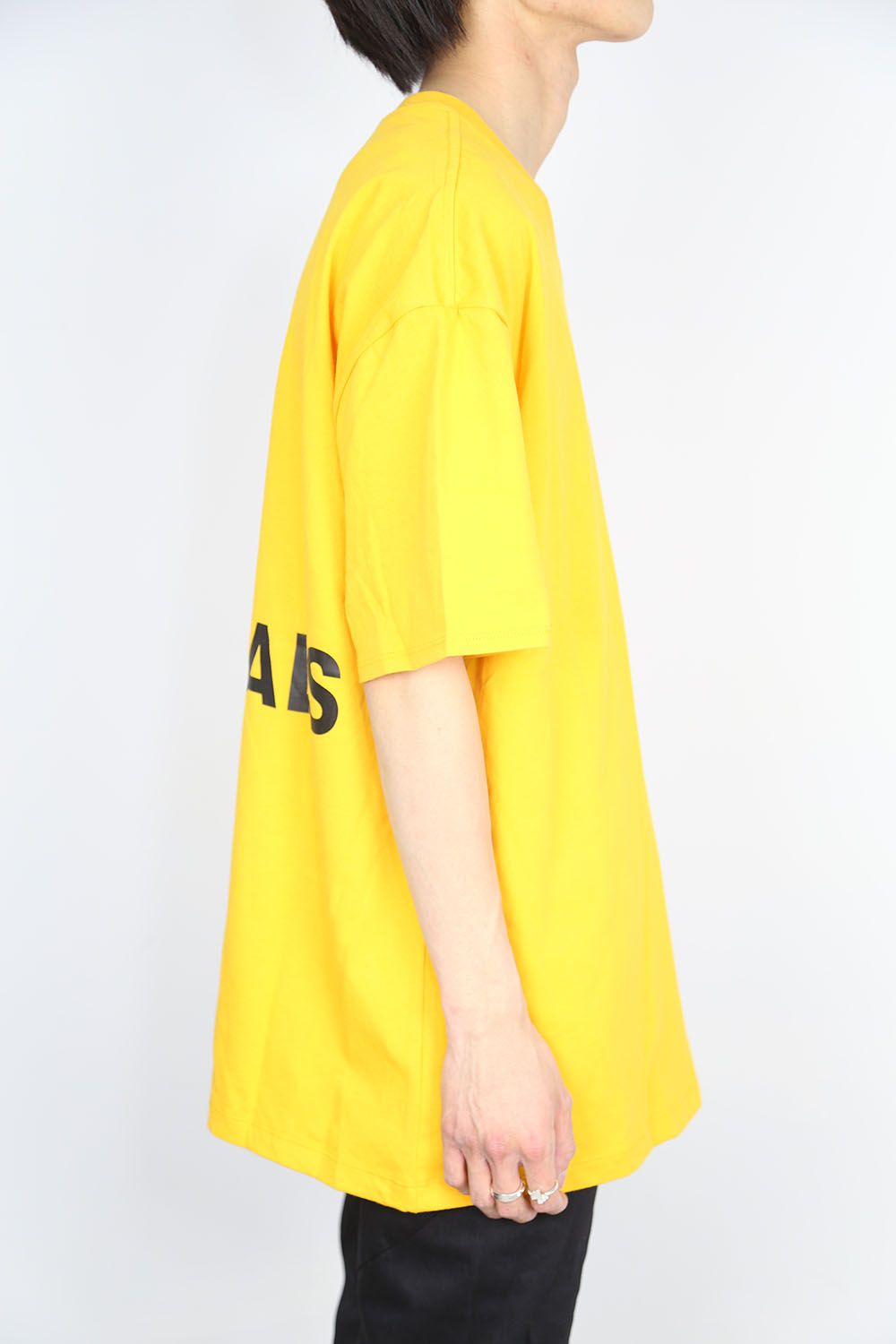 BACK LOGO S/S TEE / イエロー