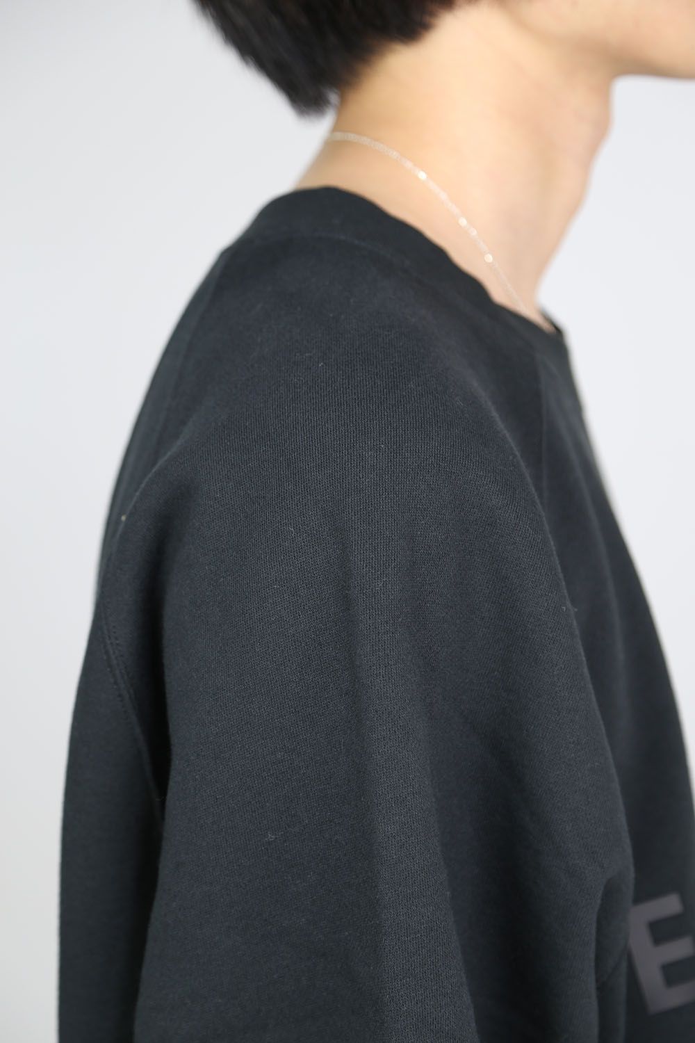 FRONT LOGO SWEAT / ブラック