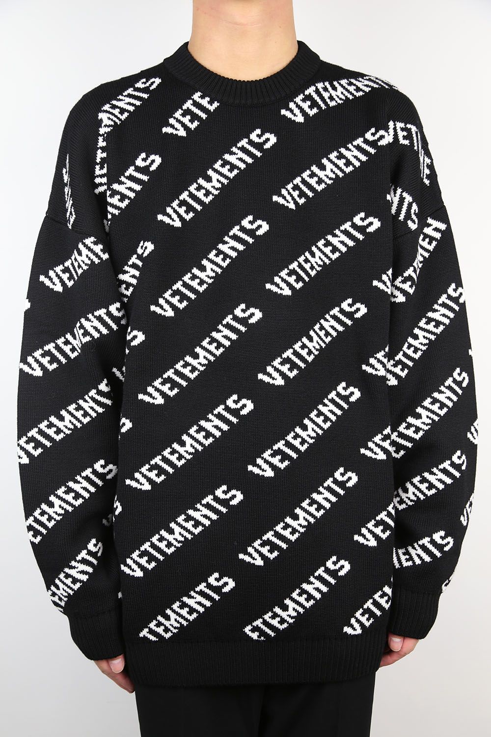 低価格の 美品 確実正規品 vetements ヴェトモン logo scarf 小物 ...
