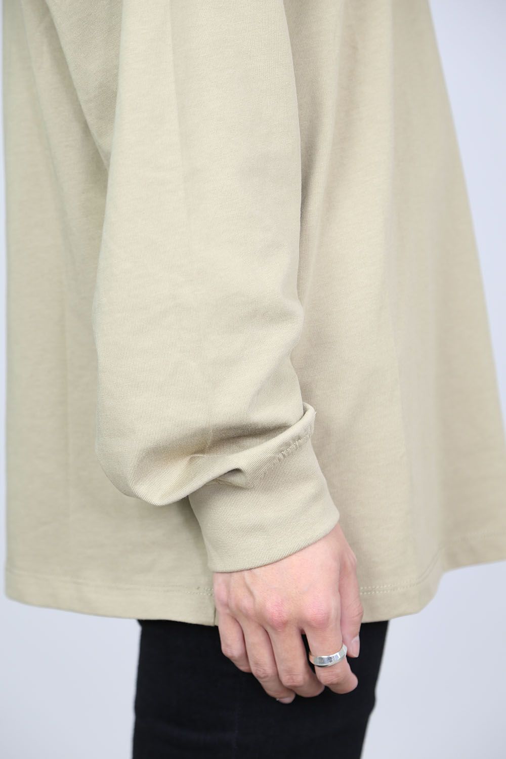 REFLECTOR LOGO L/S TEE / タン