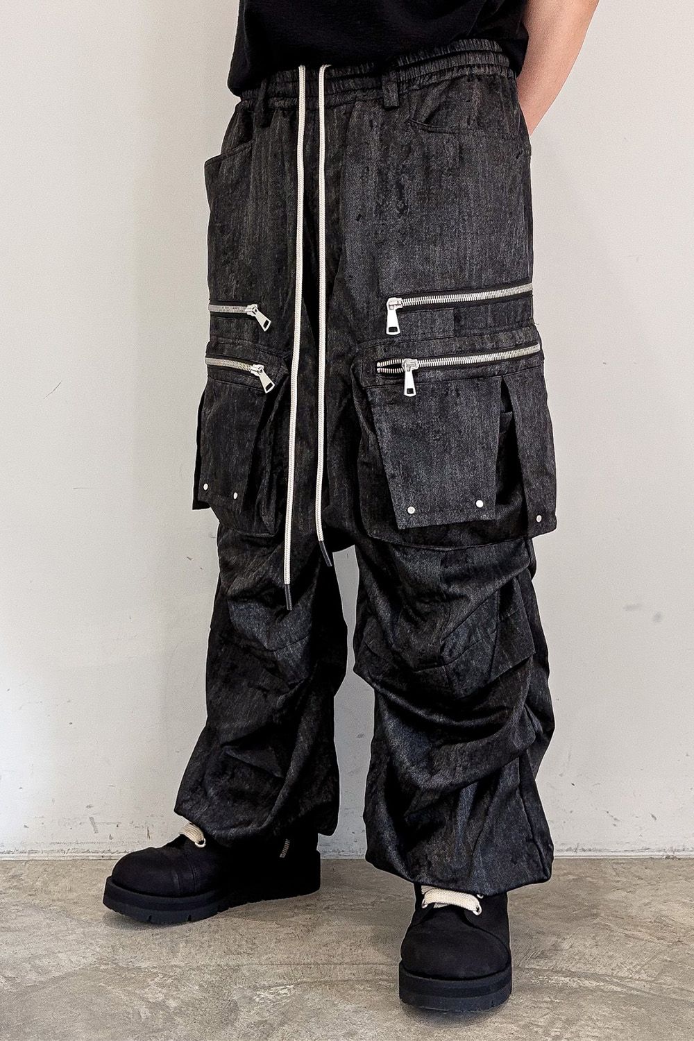 ABSTRACT CARGO TUCK WIDE / ブラック
