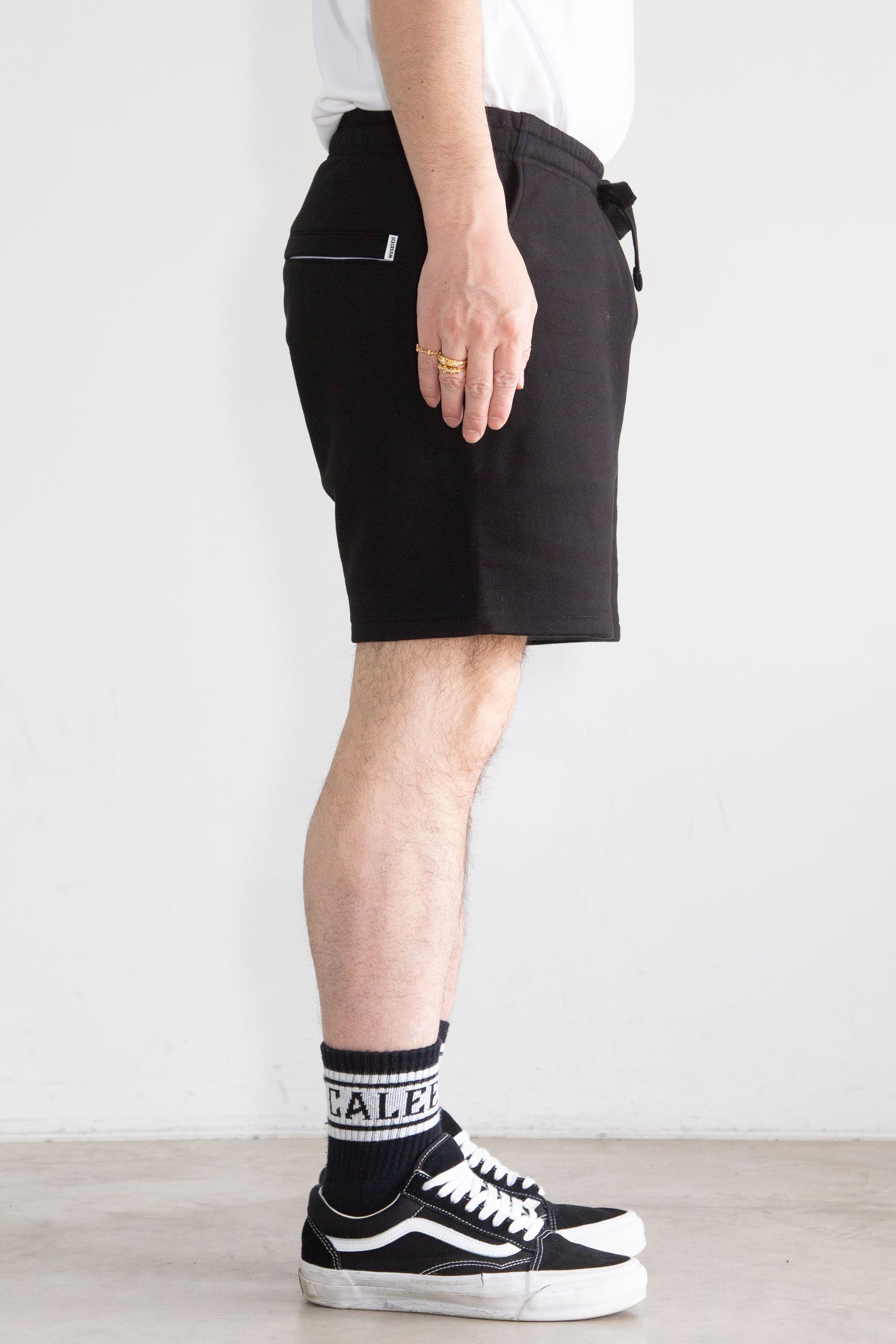 COLLEGE SWEATSHORTS / ブラック