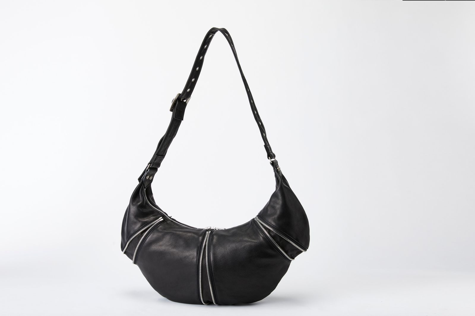 [2027年4月〜5月入荷予定] [263-01]  ファニチャーレザーミモザ鞣し 3ZIPバナナBAG / ブラック