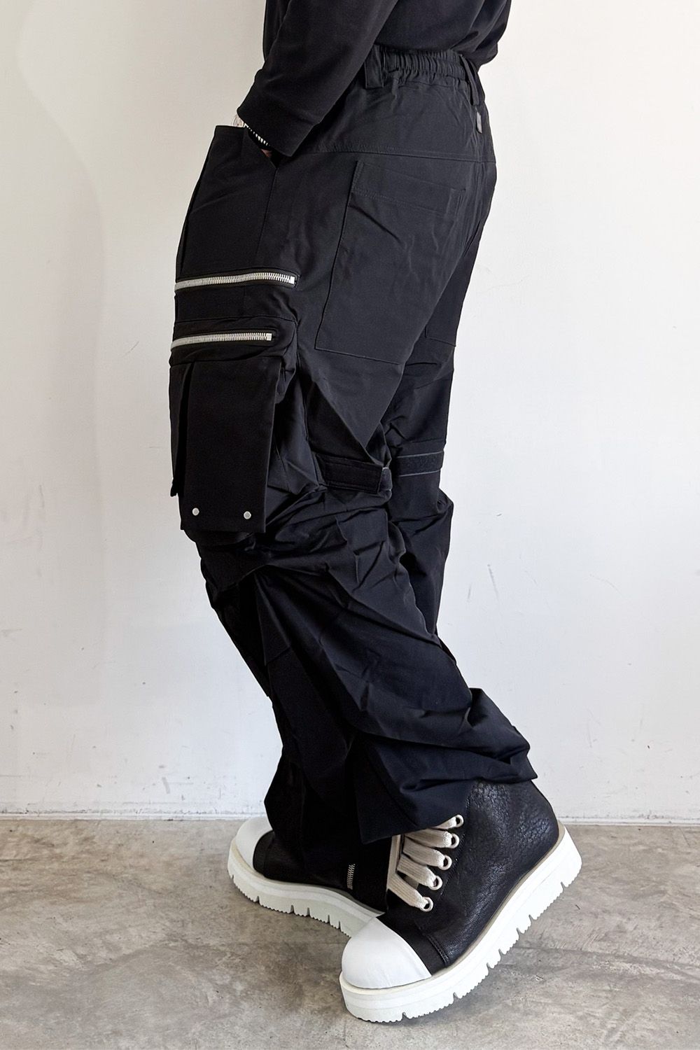 CARGO TUCK WIDE / ブラック