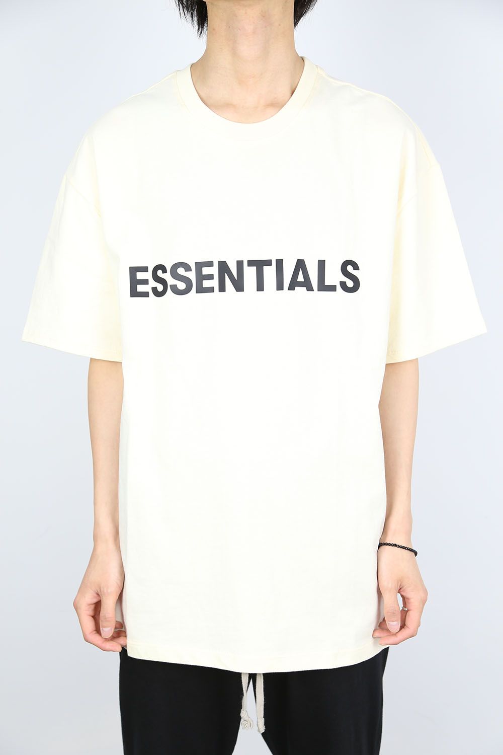 FOG ESSENTIALS - FRONT LOGO S/S TEE / セメント | Tempt