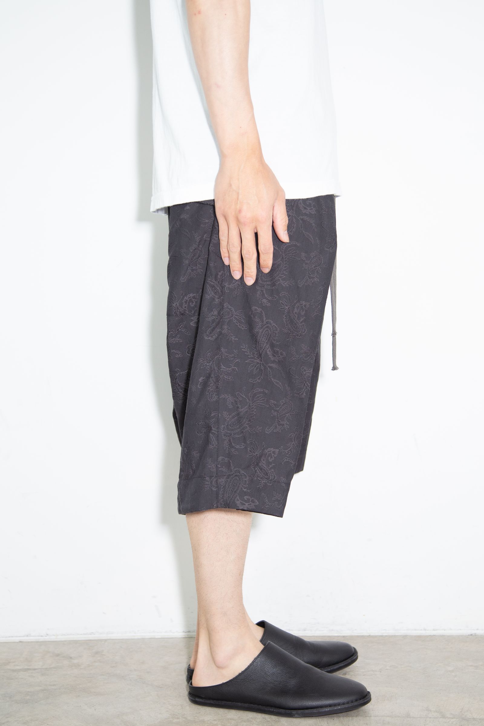[ラスト1点 サイズ1] ペイズリー袴タックショーツ / Paisley Front Zip Tuck Shorts / ブラック / ag-9061-1