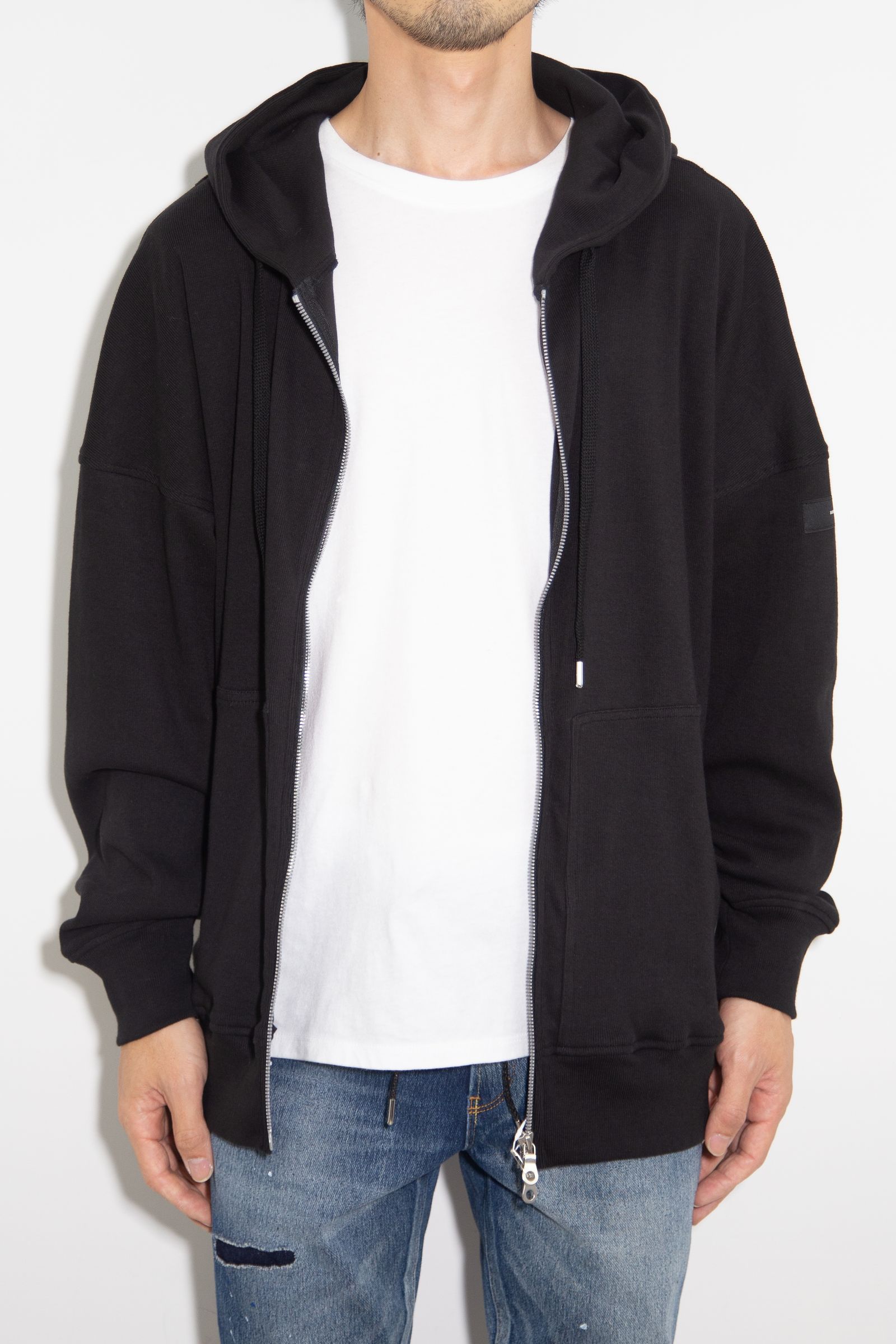fries zip loose hoodie / ブラック