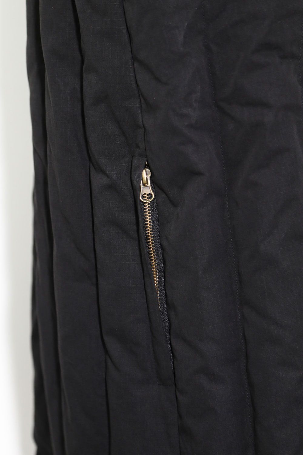 IGH NECK VEST 223-637 / ハイネックベスト / ブラック