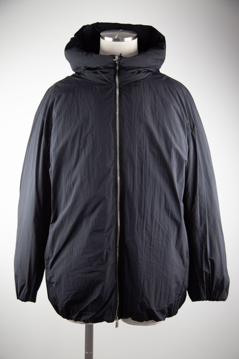 ATTACHMENT - NY TAFFETA HOODED DOWN JACKET / ブラック | Tempt