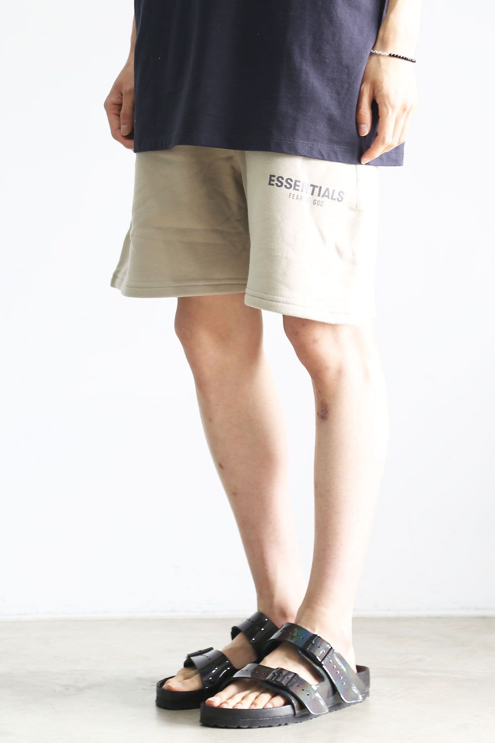 REFLECTOR LOGO SWEAT SHORTS / タン
