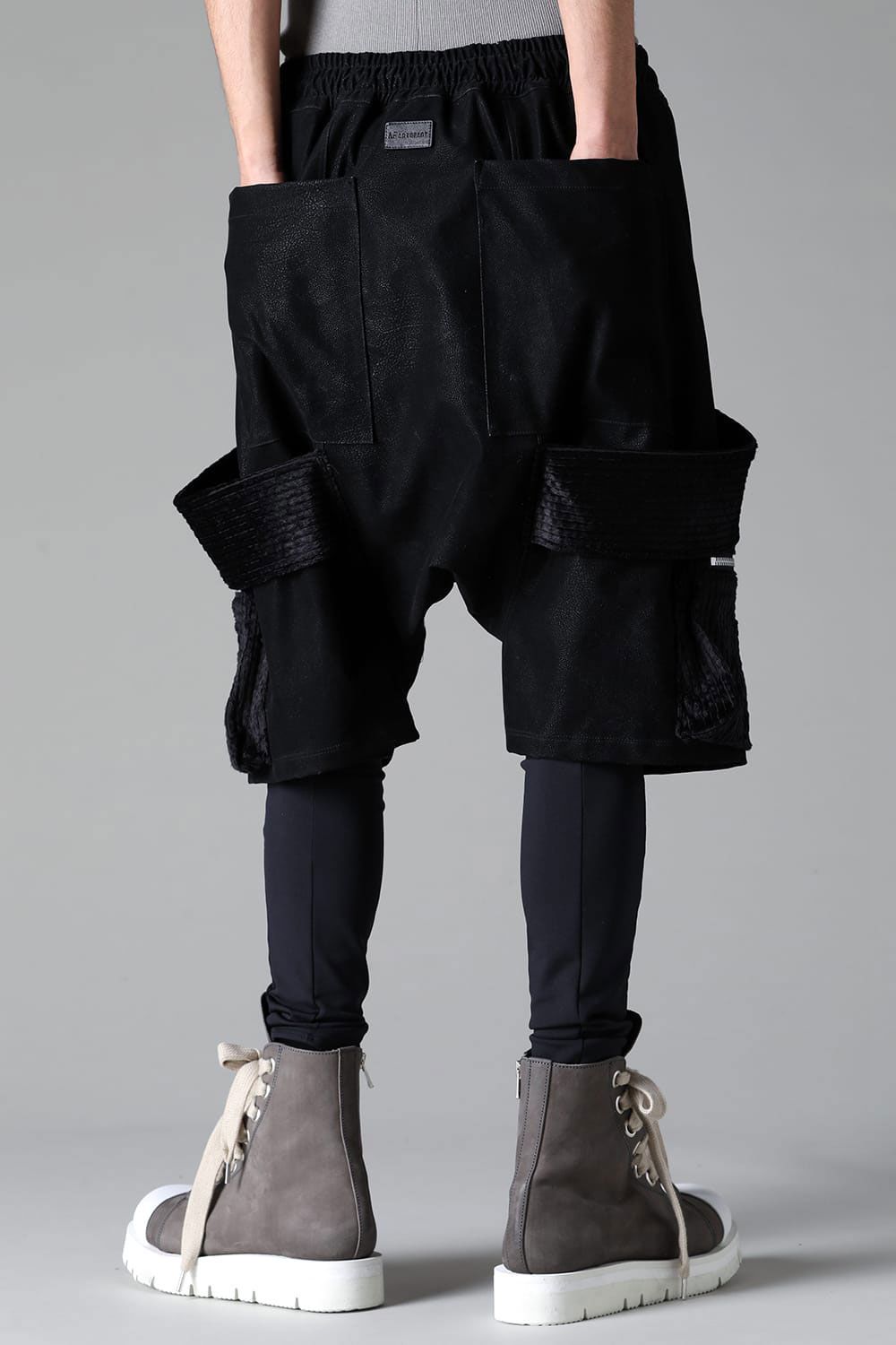 BELT CARGO SHORTS / ブラック