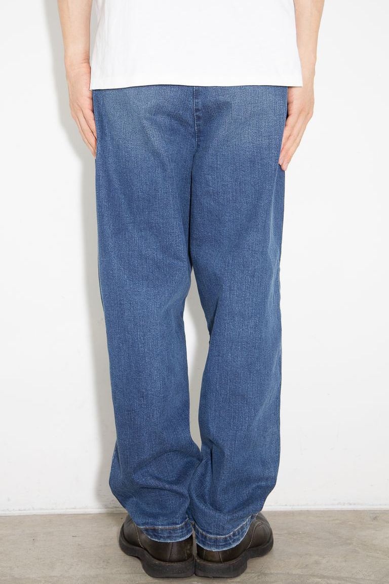 SUPIMA CO STRETCH DENIM BELTED TAPERED FIT TROUSERS / ライトネイビー