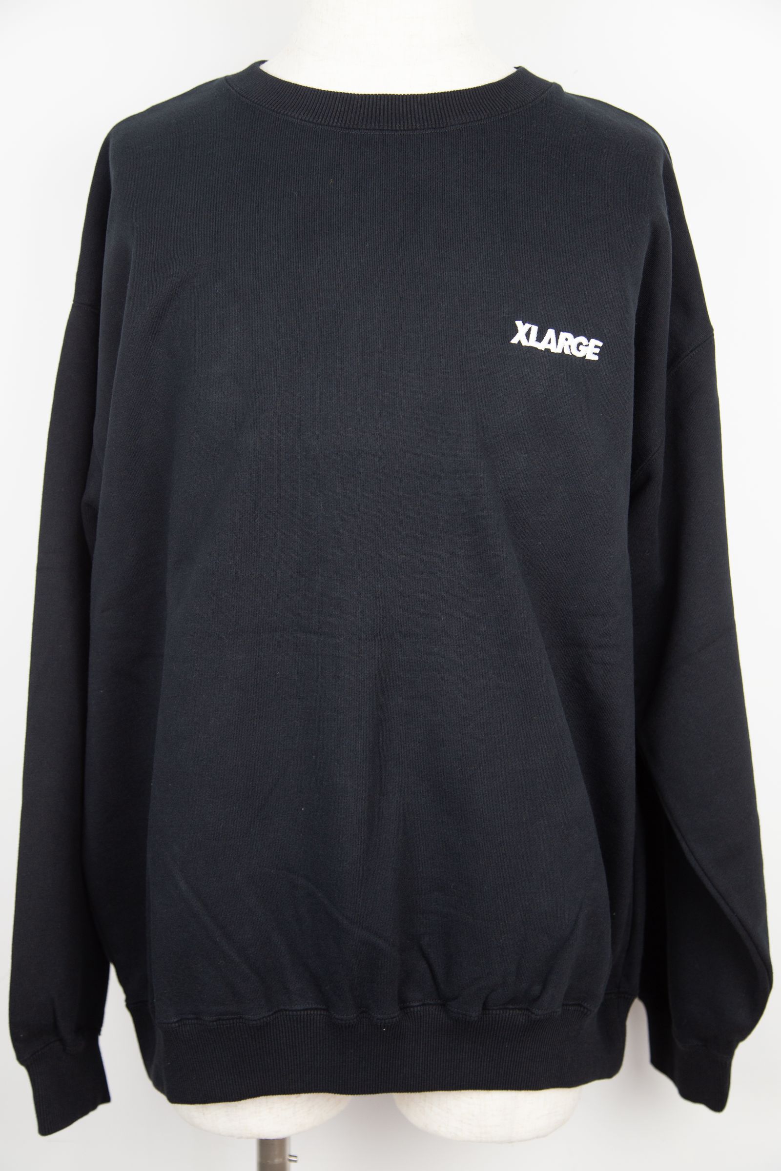 XLARGE - TWO TONE BACKSIDE OG CREWNECK SWEAT / ブラック | Tempt