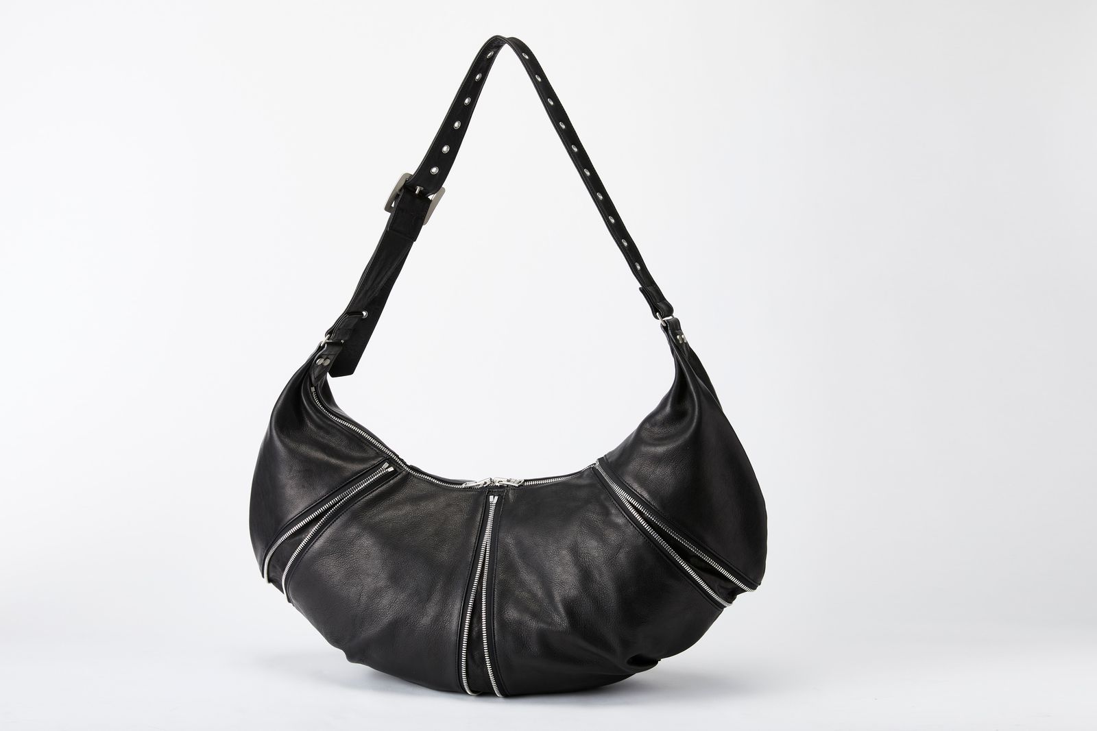 [2027年4月〜5月入荷予定] [263-02]  ファニチャーレザーミモザ鞣し 3ZIPラージバナナBAG / ブラック
