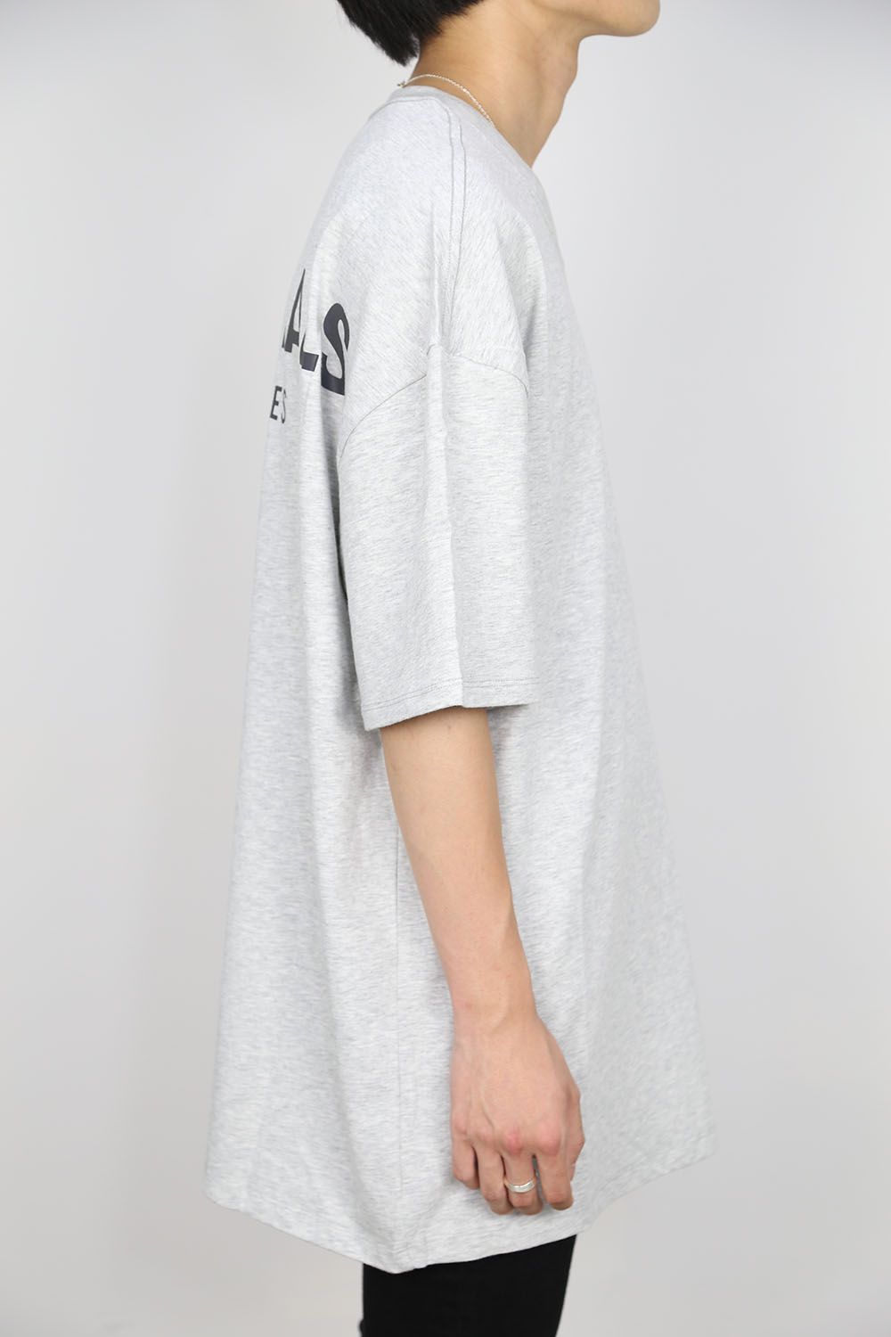【LA限定】REFLECTOR LOGO S/S TEE / グレー