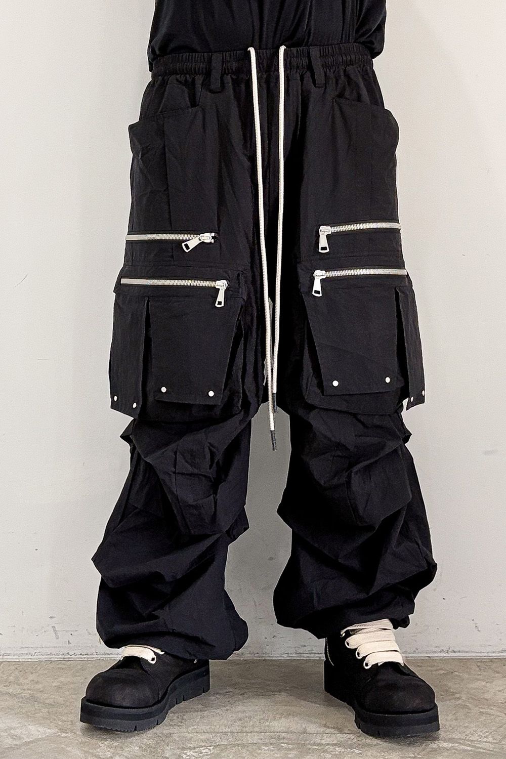 CARGO TUCK WIDE / ブラック