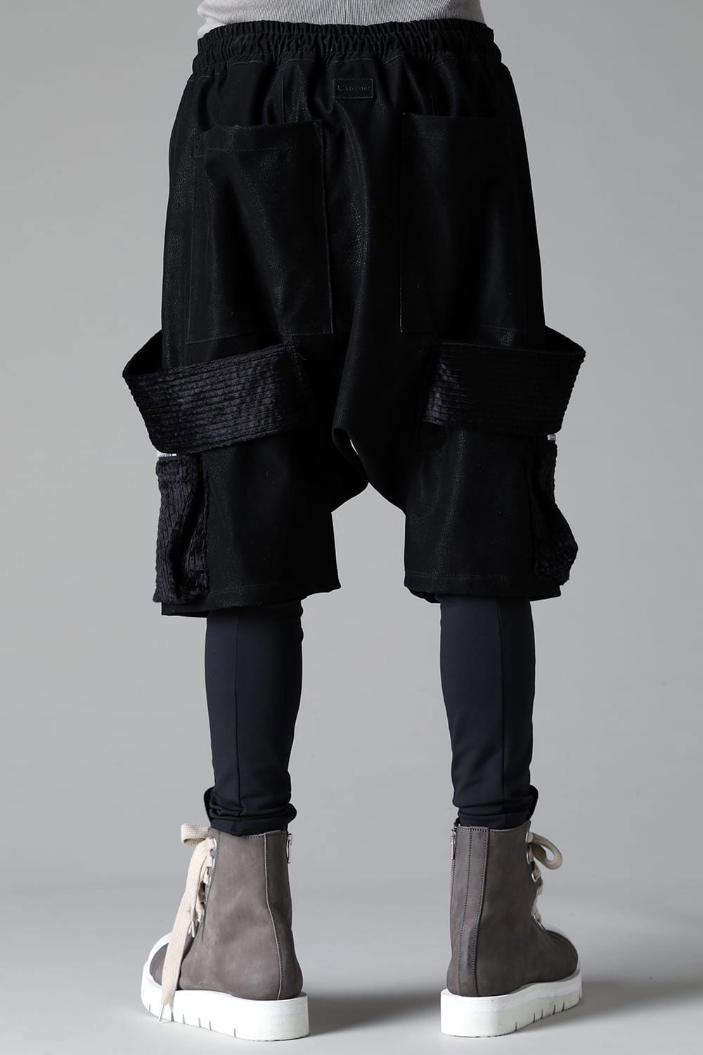 BELT CARGO SHORTS / ブラック