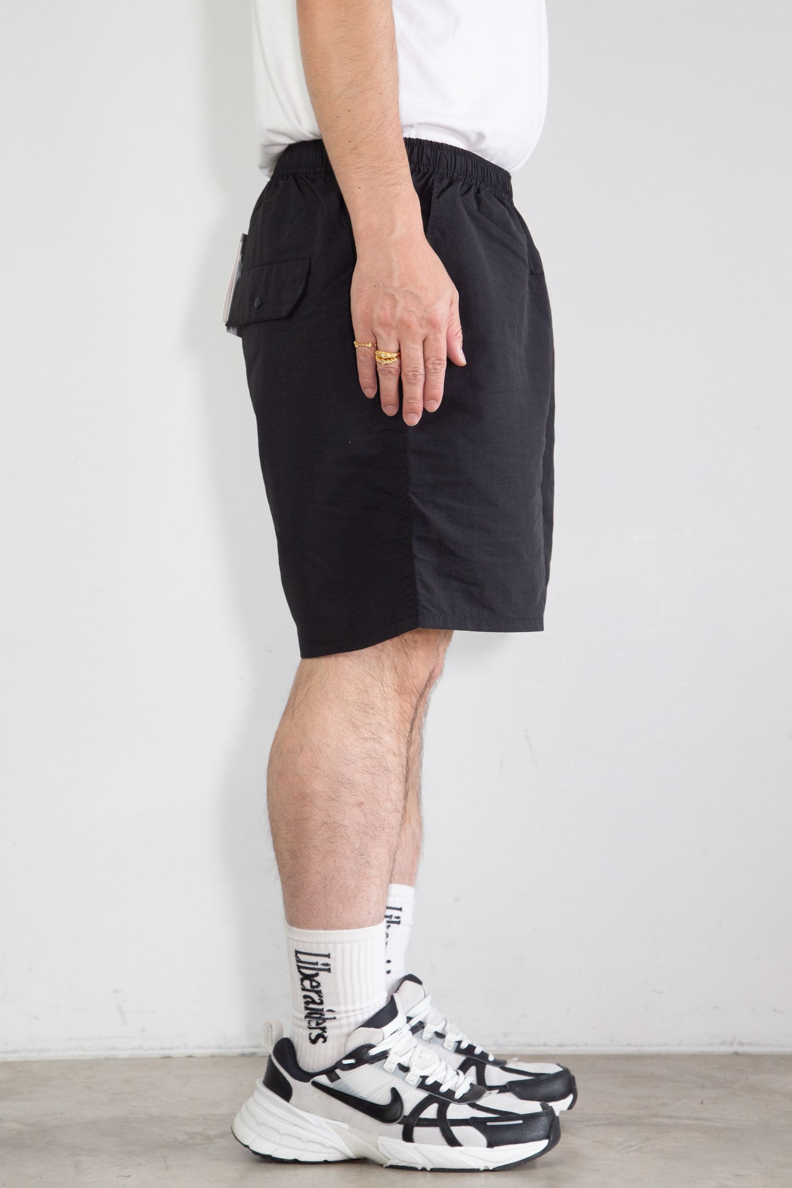 RUNNING DOG SHORTS / ブラック