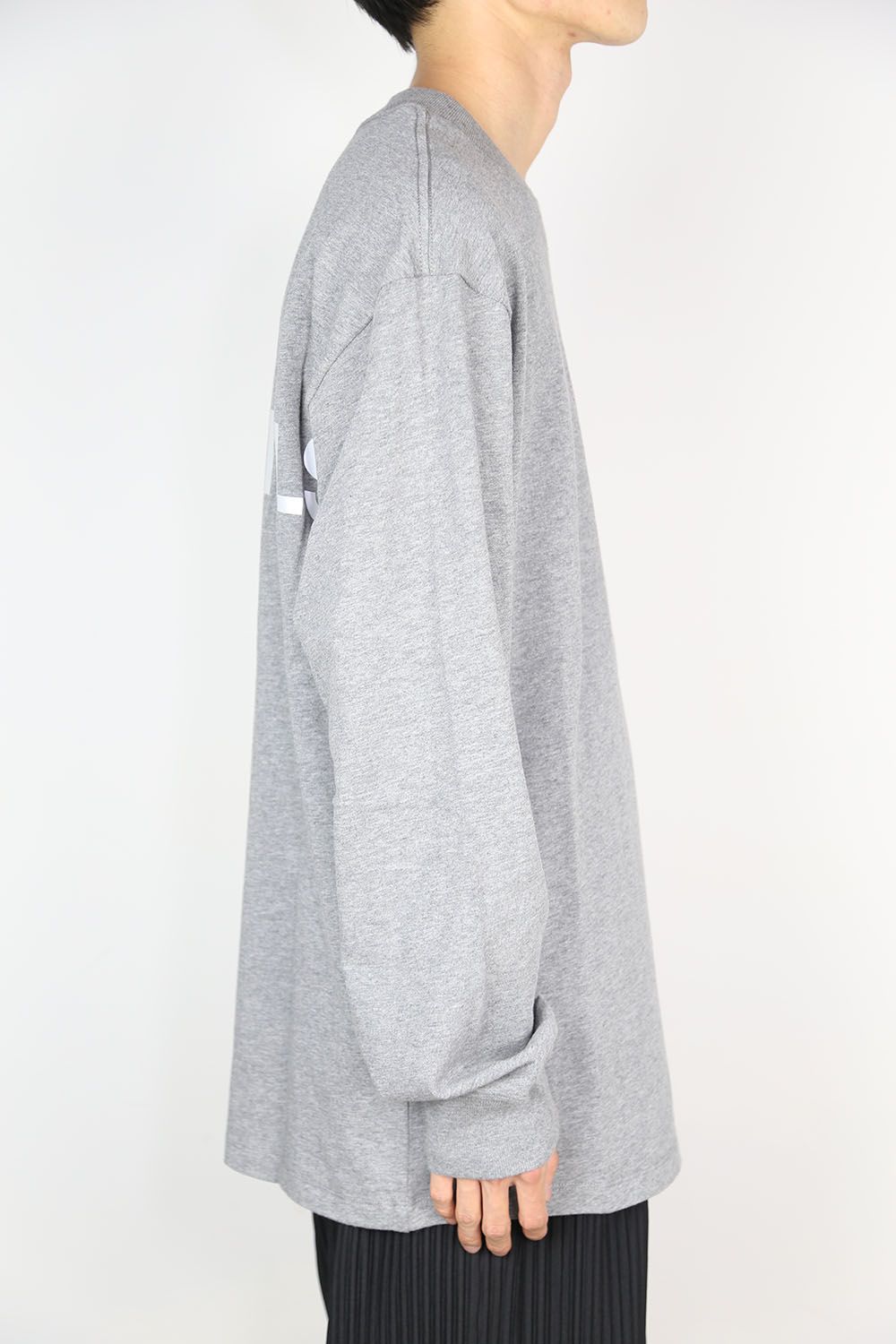 REFLECTOR LOGO L/S TEE / スノーグレー