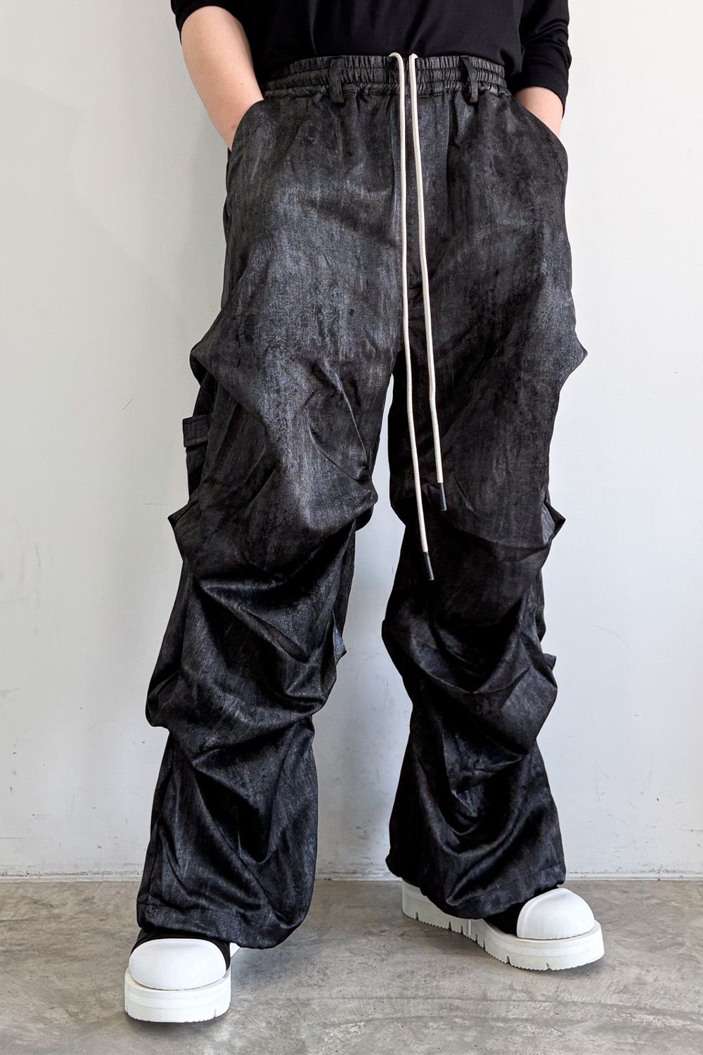 TUCK WIDE / ブラック