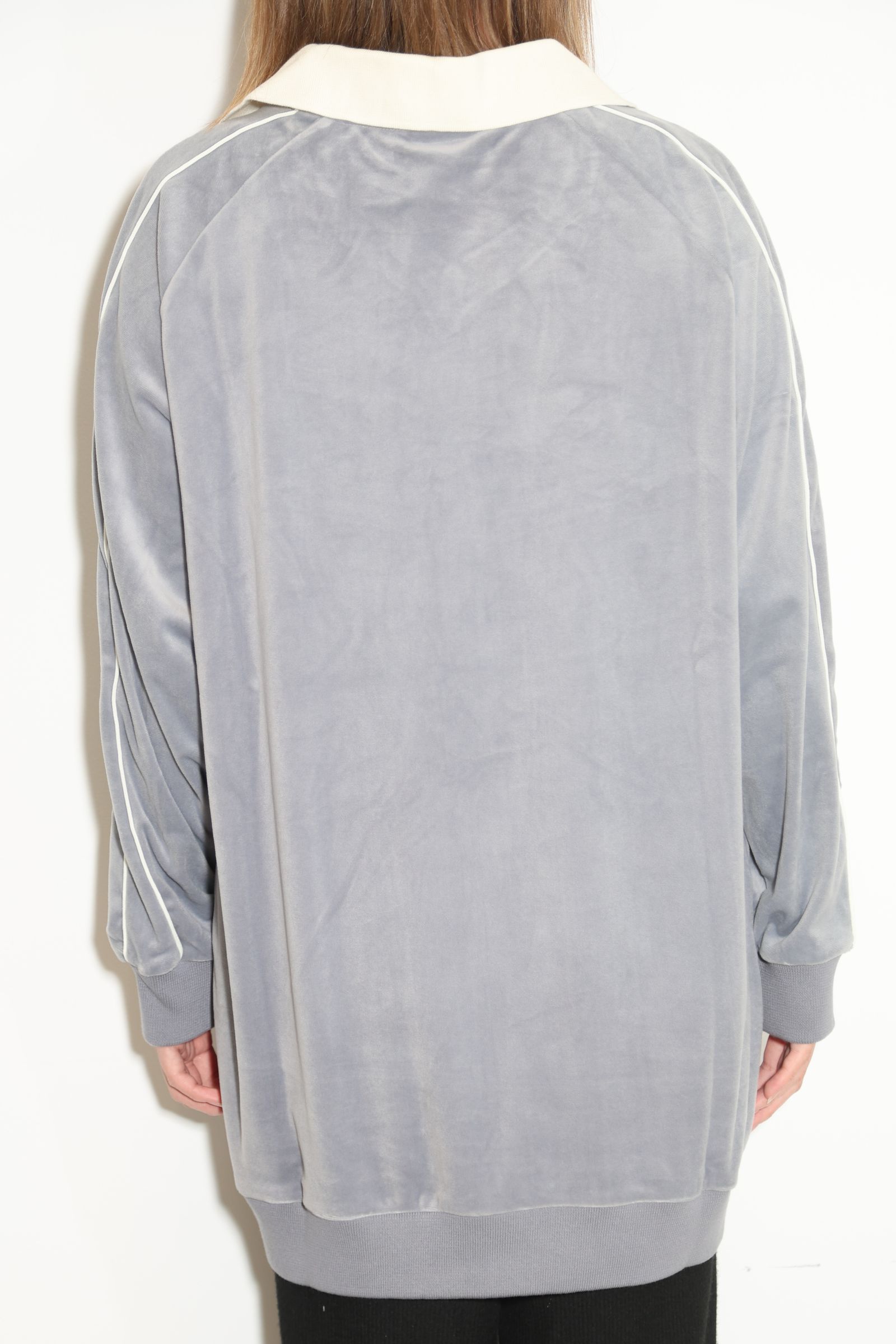 RHINESTONE LOGO VELOUR GAME SHIRT DRESS / グレー
