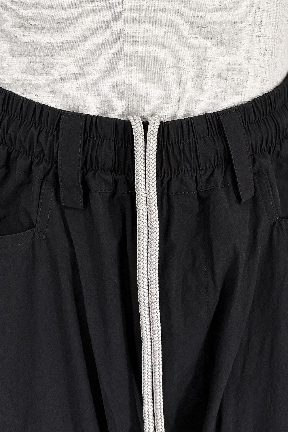 CARGO TUCK WIDE / ブラック