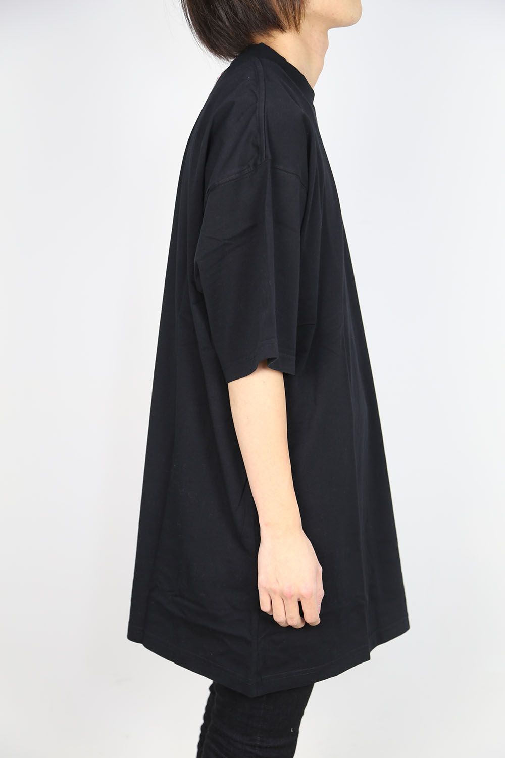 LOGO PATCH T-SHIRT / ブラック