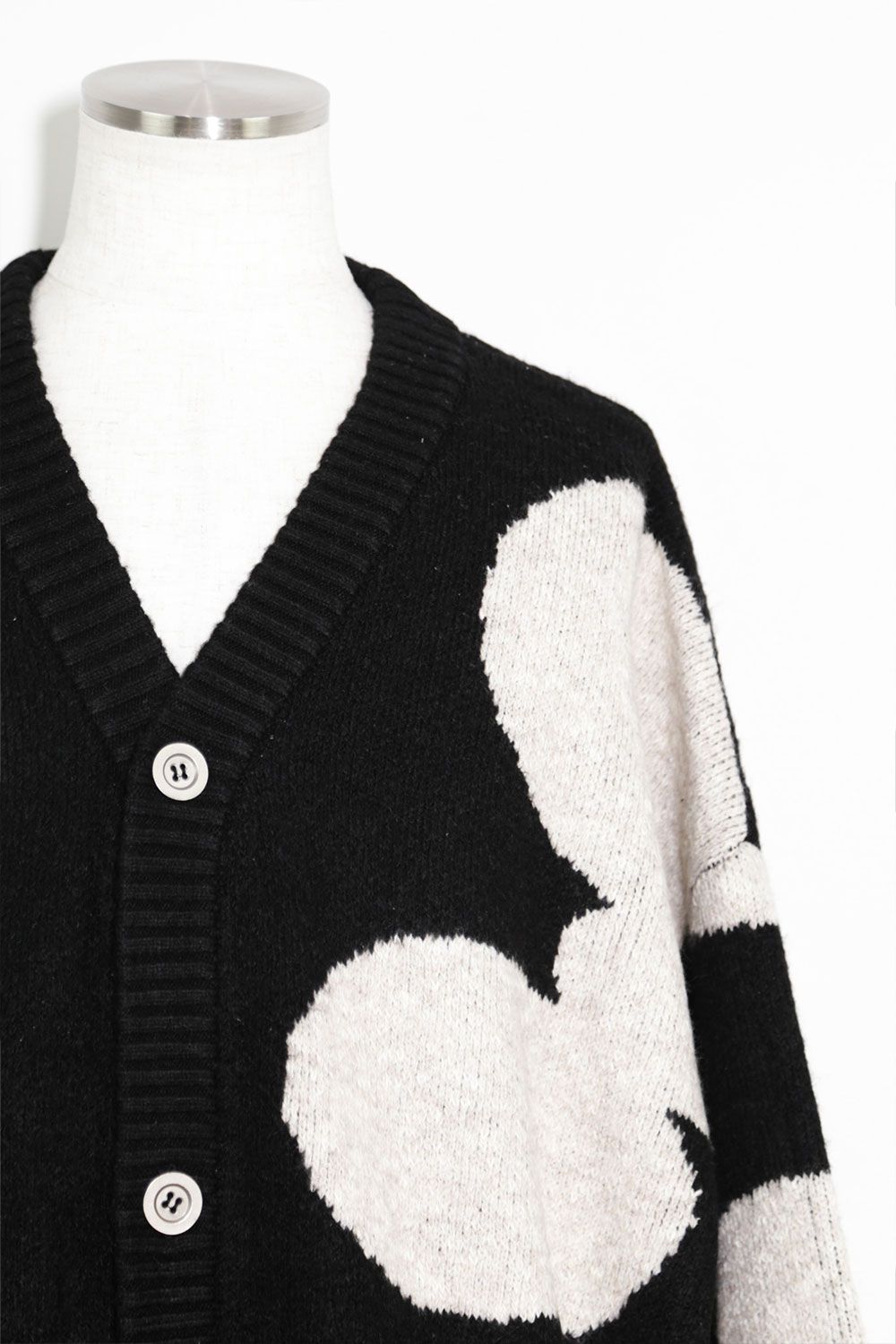 ドット模様オーバーサイズカーディガン / Polka Pattern Knit Cardigan / ブラック×ベージュ / ag-8010